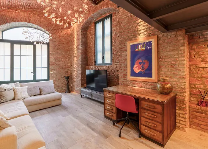 Emme Loft I Green Moon - Urban Stylish Loft