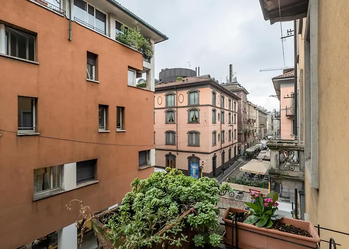 Guesthost - Brera Escape! Exclusive Roomy Flat